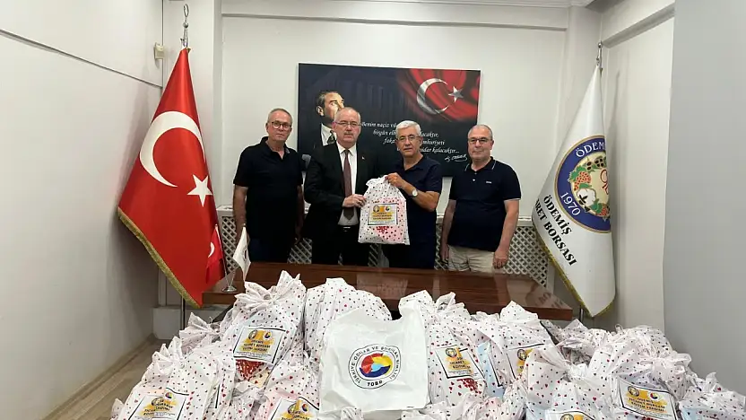 Ödemiş Ticaret Borsası'ndan İhtiyaç Sahibi Öğrencilere Kırtasiye Desteği