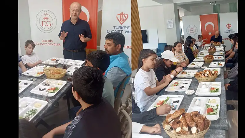 Ödemişli Gençler Yarışma Sonrası Kahvaltıda Buluştu