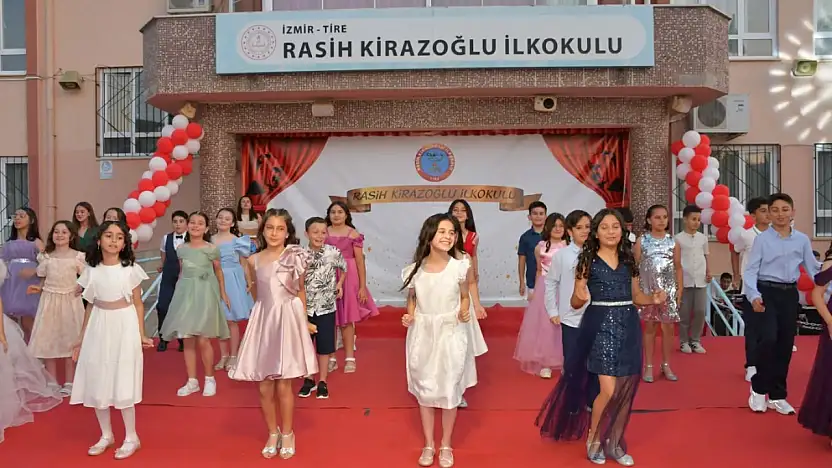 Rasih Kirazoğlu İlkokulu'nda Mezuniyet Sevinci