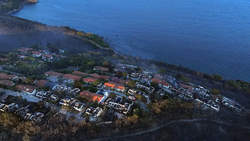 Seferihisar'daki Yangında Doğankent Sitesi Büyük Zarar Gördü