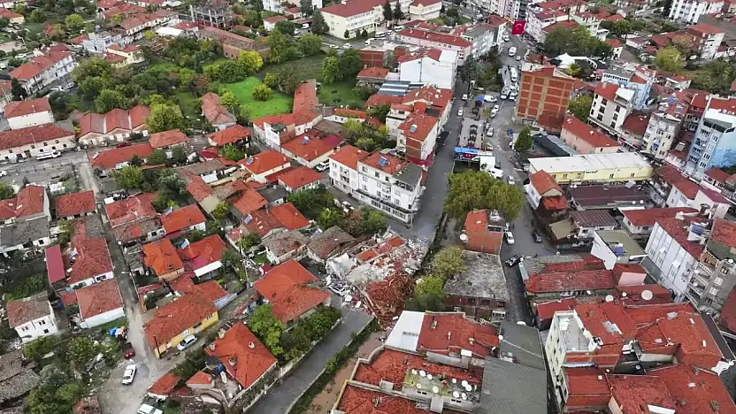Sındırgı Dün Gece Beşik Gibi Sallandı: 6.1'lik Deprem