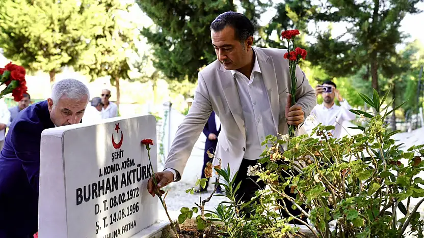Tire Belediyesi'nden 15 Temmuz Şehitlerine Anlamlı Ziyaret