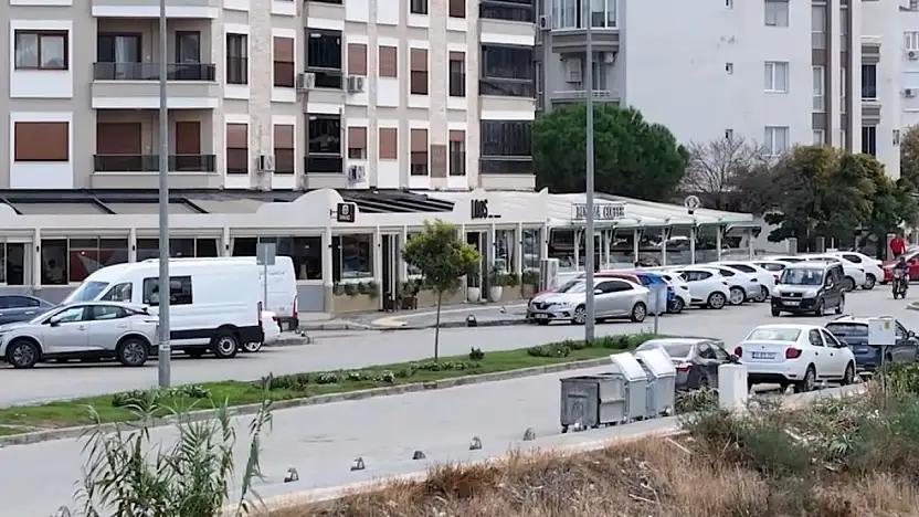 TİRE'DE GÖLGELİKLERE YENİ DÜZENLEME: ARTIK İZİNLİ VE ESTETİK