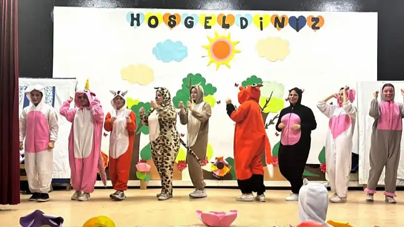 Tire'de Minikler Şenlikte Gönüllerince Eğlendi