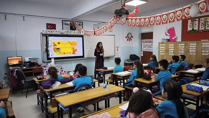 TİRE'DE ÖĞRENCİLERE 'GIDA OKURYAZARLIĞI' EĞİTİMİ VERİLDİ