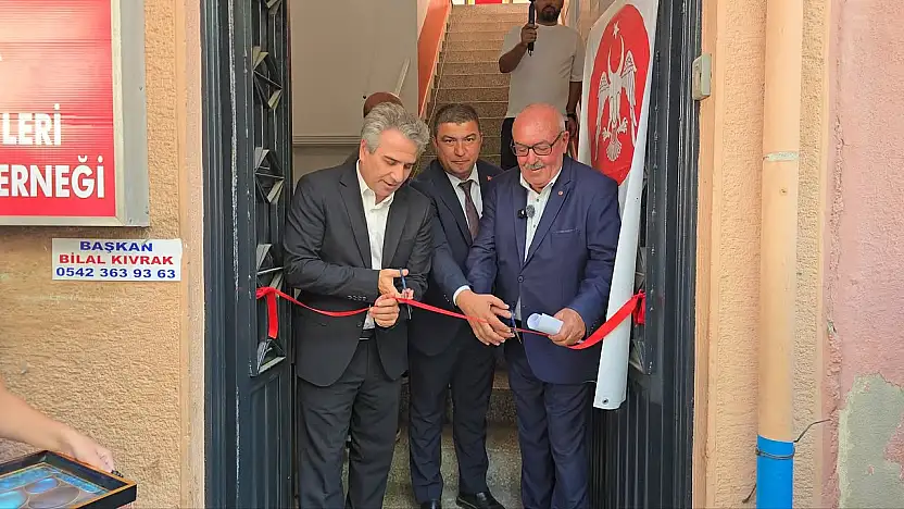 Tire'de Şehit ve Gazileri Anma ve Yaşatma Derneği Yeni Hizmet Binasına Kavuştu