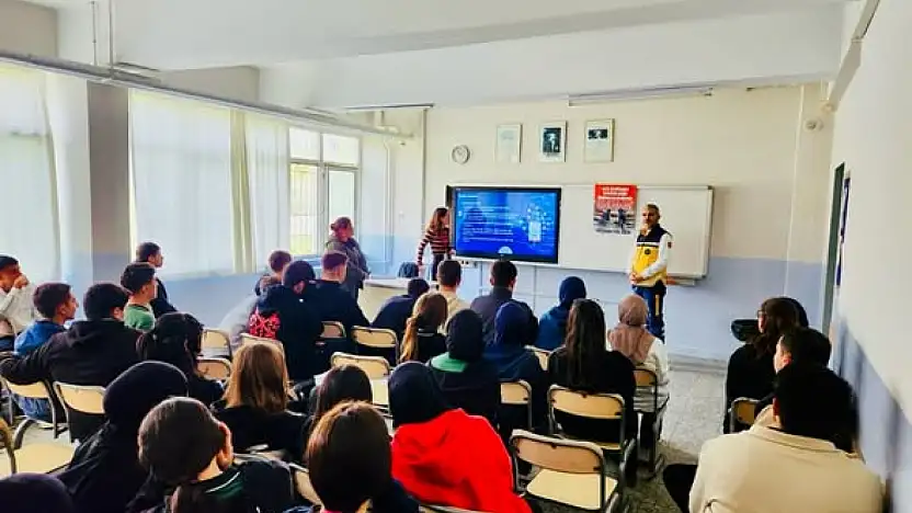 Tire İlçe Sağlık Müdürlüğü Bilgilendirme ve Farkındalık Eğitimlerine Devam Ediyor