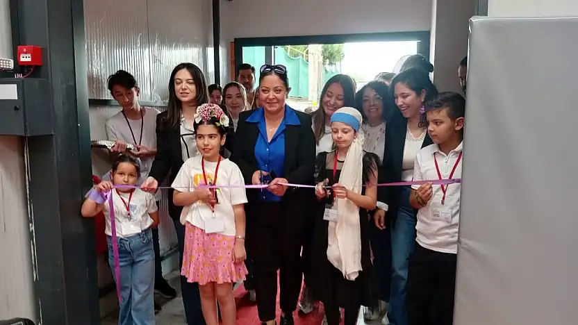 Tire Uğur Okulları'nda U4U, STEM ve ErkenSTEM Fuarları Büyük İlgi Gördü