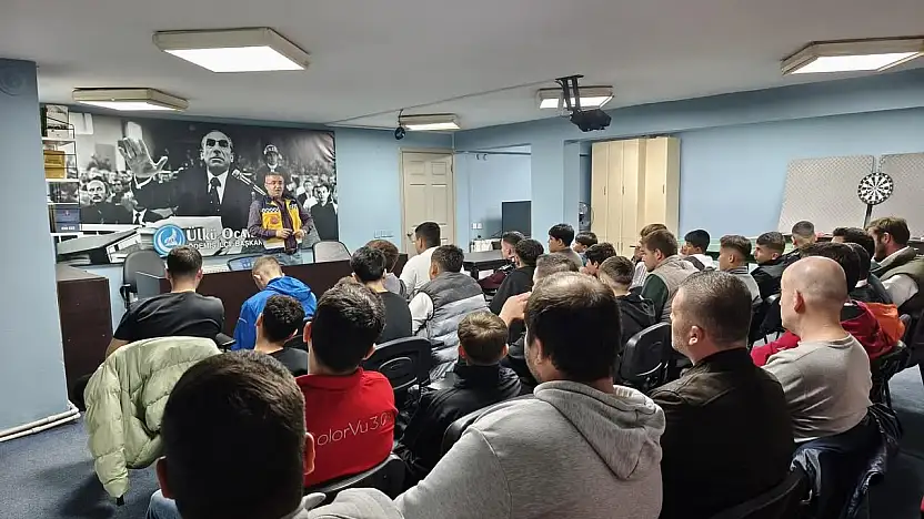 Ülkü Ocakları Ödemiş'te İlk Yardım Semineri Düzenledi