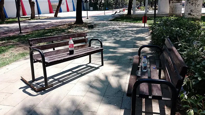 Ulus Parkı'ndaki banklar yerinden söküldü: vatandaş tepkili