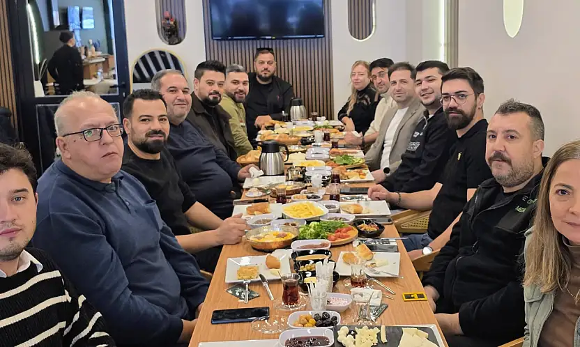 AK Parti Tire İlçe Başkanı Uğurlu'dan 10 Ocak iletisi: Basın bizim herşeyimiz