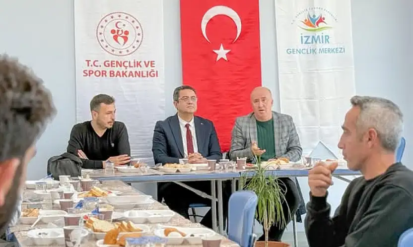 Bayındır'da Okul Sporları Toplantısı Gerçekleştirild