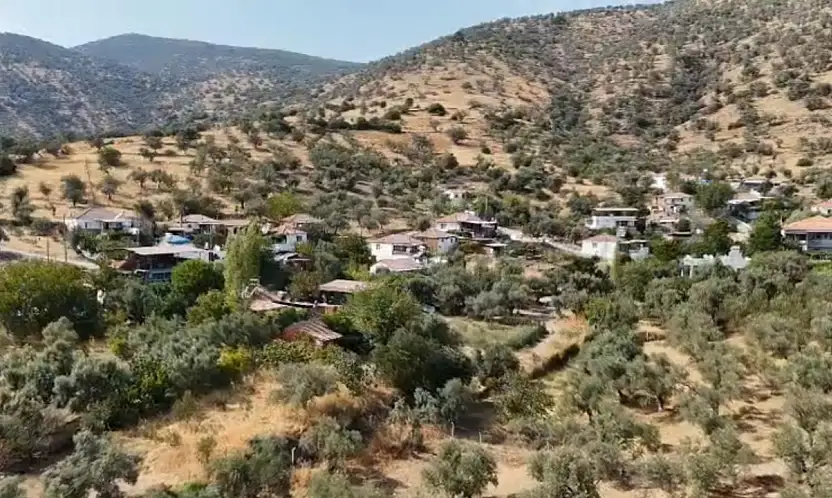 BAYINDIR TURAN MAHALLESİ'NDE 23 HANELİ SOKAĞIN YOLU KAPATILDI