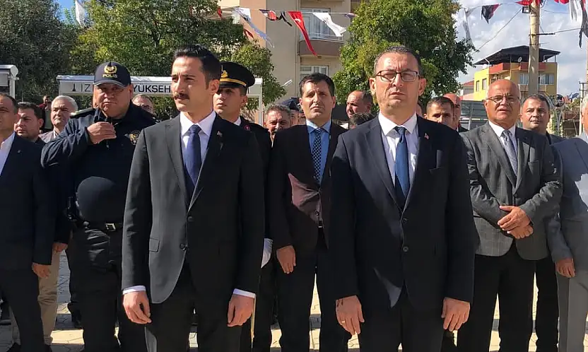 Beydağ'da Cumhuriyet Bayramı Coşkusu: Çelenk Töreniyle Kutlamalar Başladı