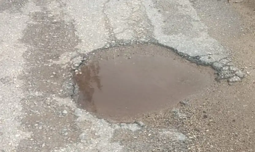 Beydağ Yukarı Aktepe'de Yol Tepkisi: 'Yıllardır Hizmet Gelmiyor'