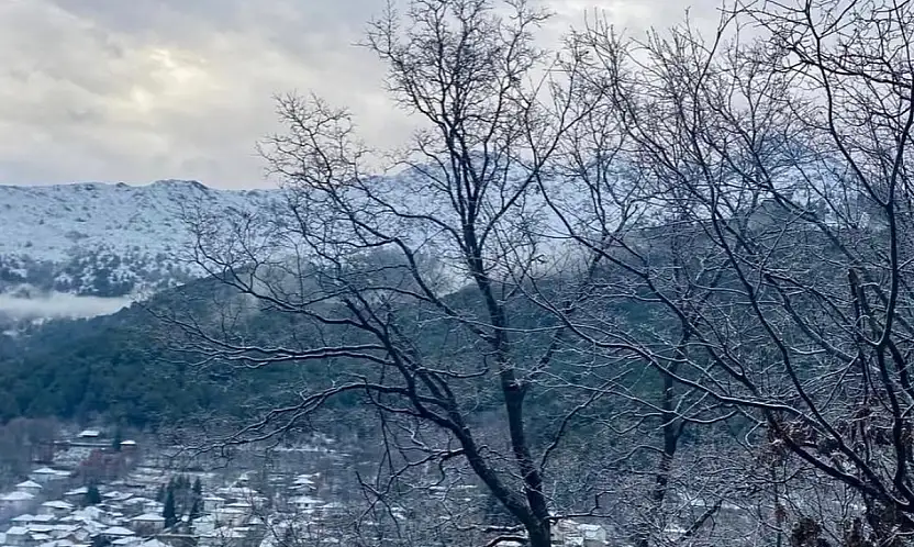 BOZDAĞ 2025'İN SON SABAHINA KARLA UYANDI