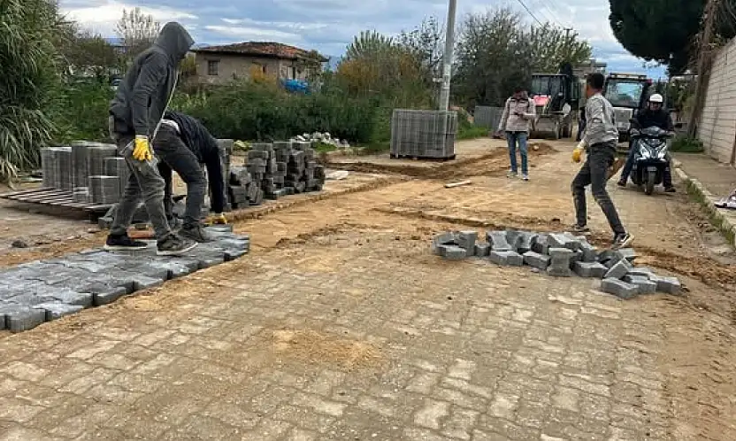 Ceritler Mahallesi Yolunda Taş Tamiratı Çalışmaları Başladı