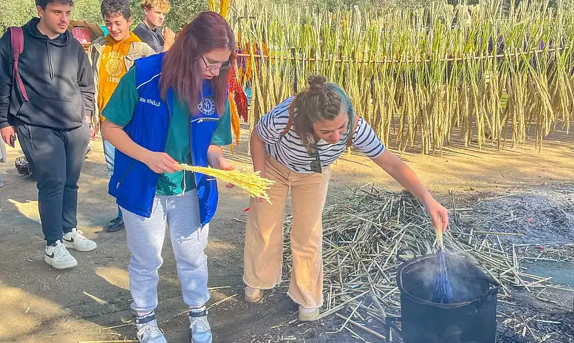 Erasmus Plus Projesi Kapsamında Bayındır'da Kuru Çiçek Merkezi Gezisi