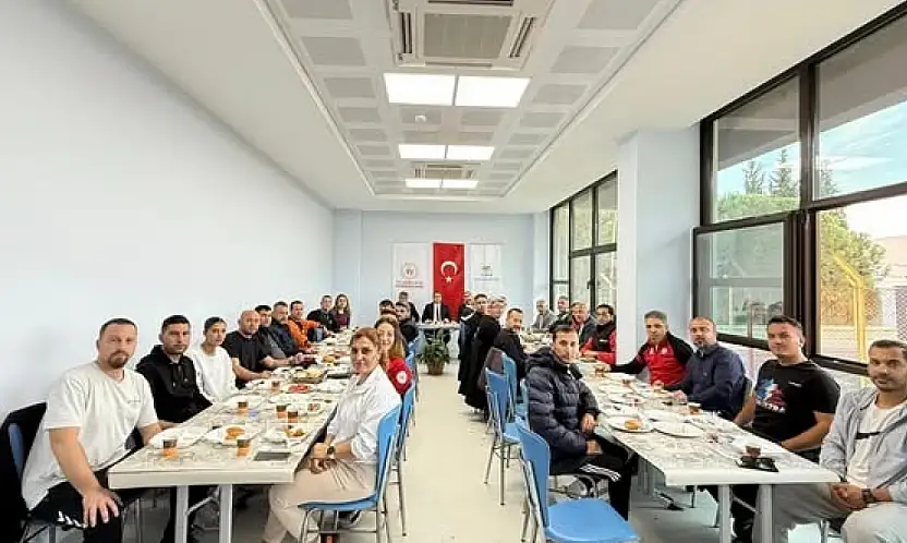 GSB İzmir Gençlik Merkezleri Spor Kulüpleri ile Bir Araya Geldi