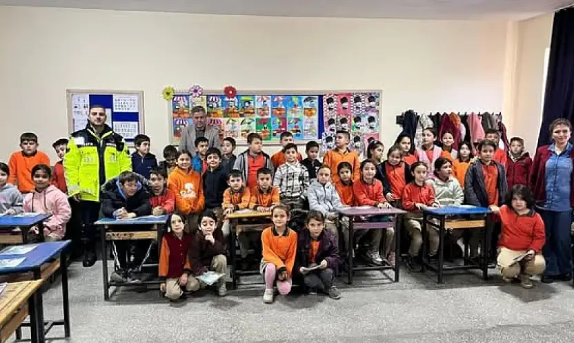 İĞDELİ İLKOKULU'NDA TRAFİK GÜVENLİĞİ EĞİTİMİ