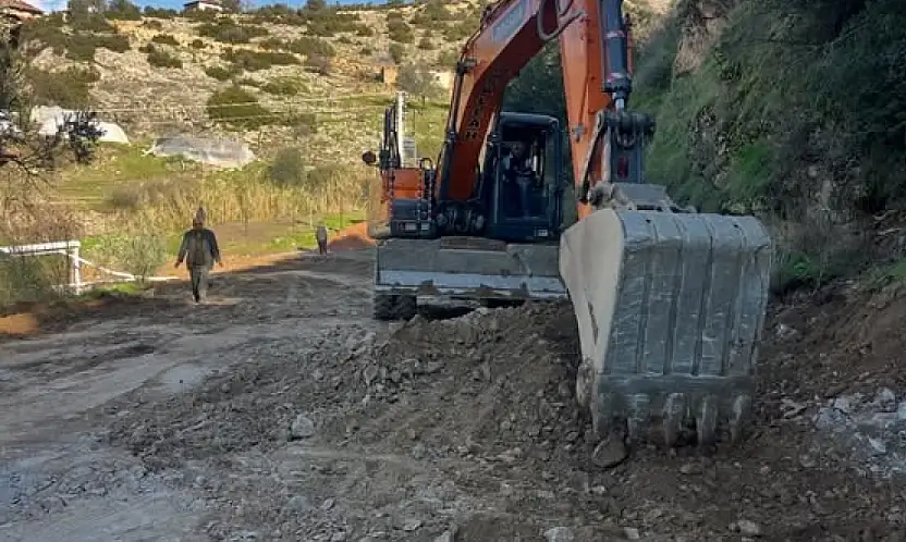 KALEKÖY MAHALLESİ'NDE PARKE TAŞI ÇALIŞMASI SÜRÜYOR