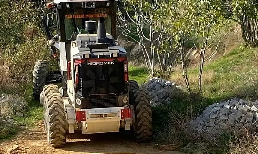 Kiraz Belediyesi'nden Gedik Mahallesi'nde Yol Tesviye Çalışması