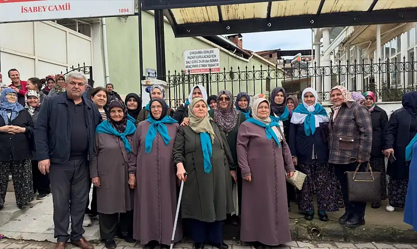 KİRAZ'DA UMRE YOLCULARI DUALARLA KUTSAL TOPRAKLARA UĞURLANDI