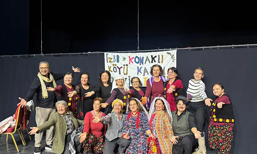 Konaklı Köyü Kadın Tiyatrosu'ndan Alkış Fırtınası: Bir Zamanlar Ödemiş'te Sahnede Hayran Bıraktı