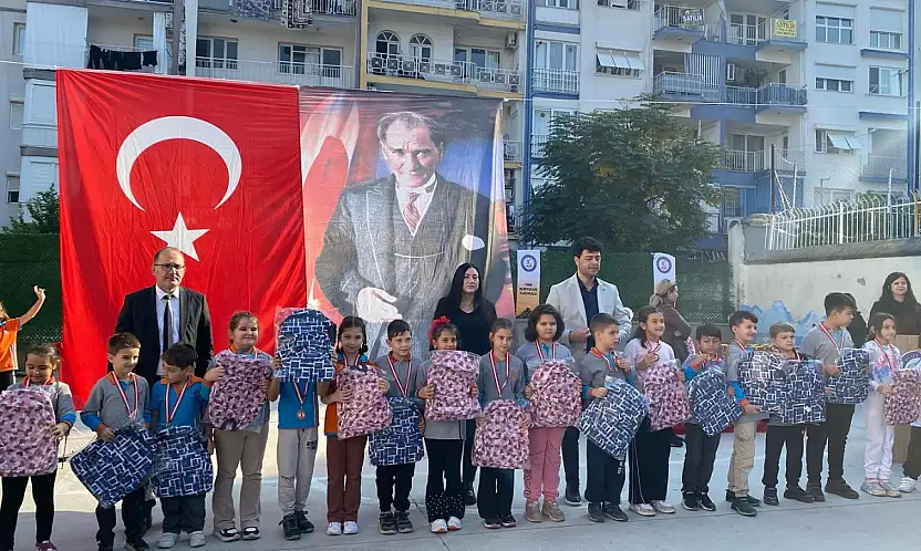 Kurtuluş İlkokulu'na Rekor Kan Bağışı Ödülü