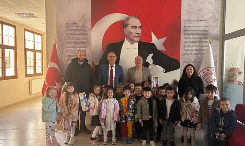 Müzekke Susamcıoğlu Anaokulu'ndan İlçe Milli Eğitim Müdürü Ökay'a Ziyaret