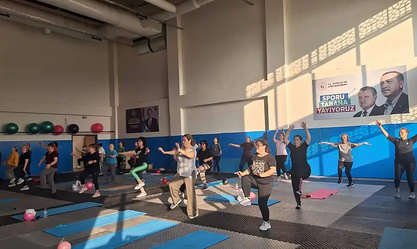 Ödemiş Gençlik Merkezi'nde Pilates ve Zumba Coşkusu