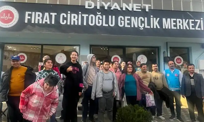 Ödemiş HEM Kursiyerleri Diyanet Gençlik Merkezi'nde Kahvaltıda Buluştu