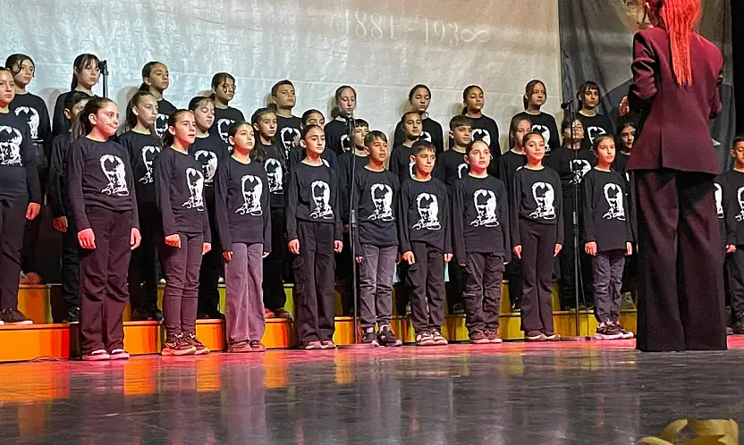 Ödemiş'te 10 Kasım'da Atatürk Saygı ve Minnetle Anıldı