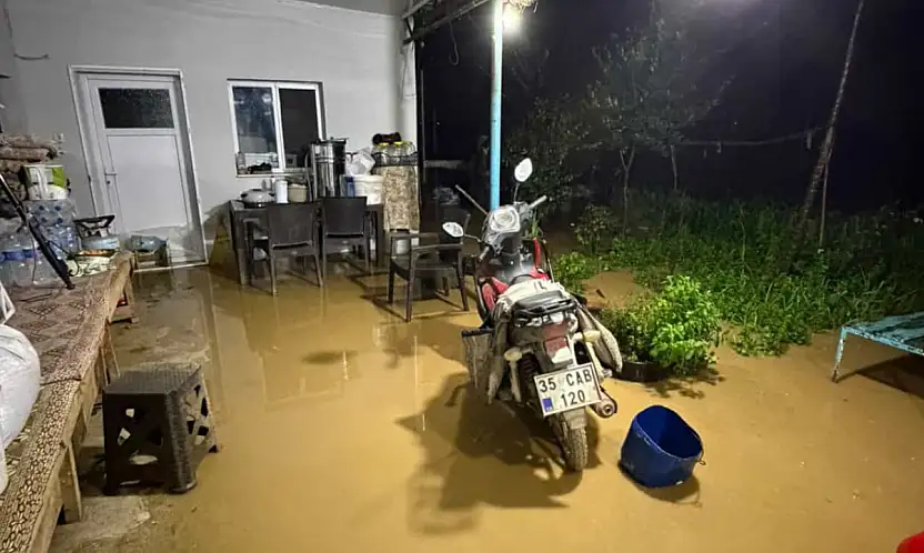 Ödemiş'te çiftlik sular altında