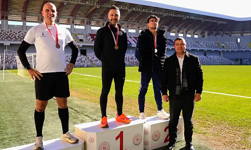 Tire'de Atatürk Kır Koşusu Gerçekleştirildi