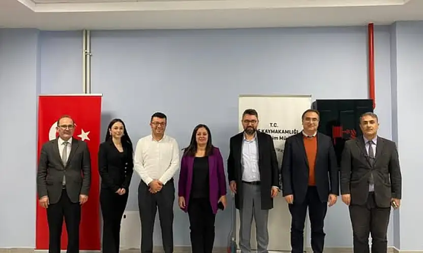 TİRE'DE EĞİTİM YÖNETİCİLERİ TOPLANTIDA BULUŞTU