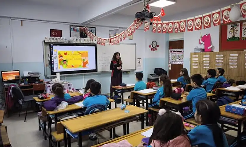 TİRE'DE ÖĞRENCİLERE 'GIDA OKURYAZARLIĞI' EĞİTİMİ VERİLDİ