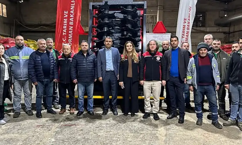Tire Süt Kooperatifine İklim Dostu Gübre Dağıtma Makinesi Teslim Edildi