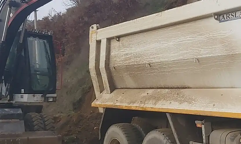 UMURLU MAHALLESİ'NDE ŞARAMPOL GENİŞLETME ÇALIŞMASI